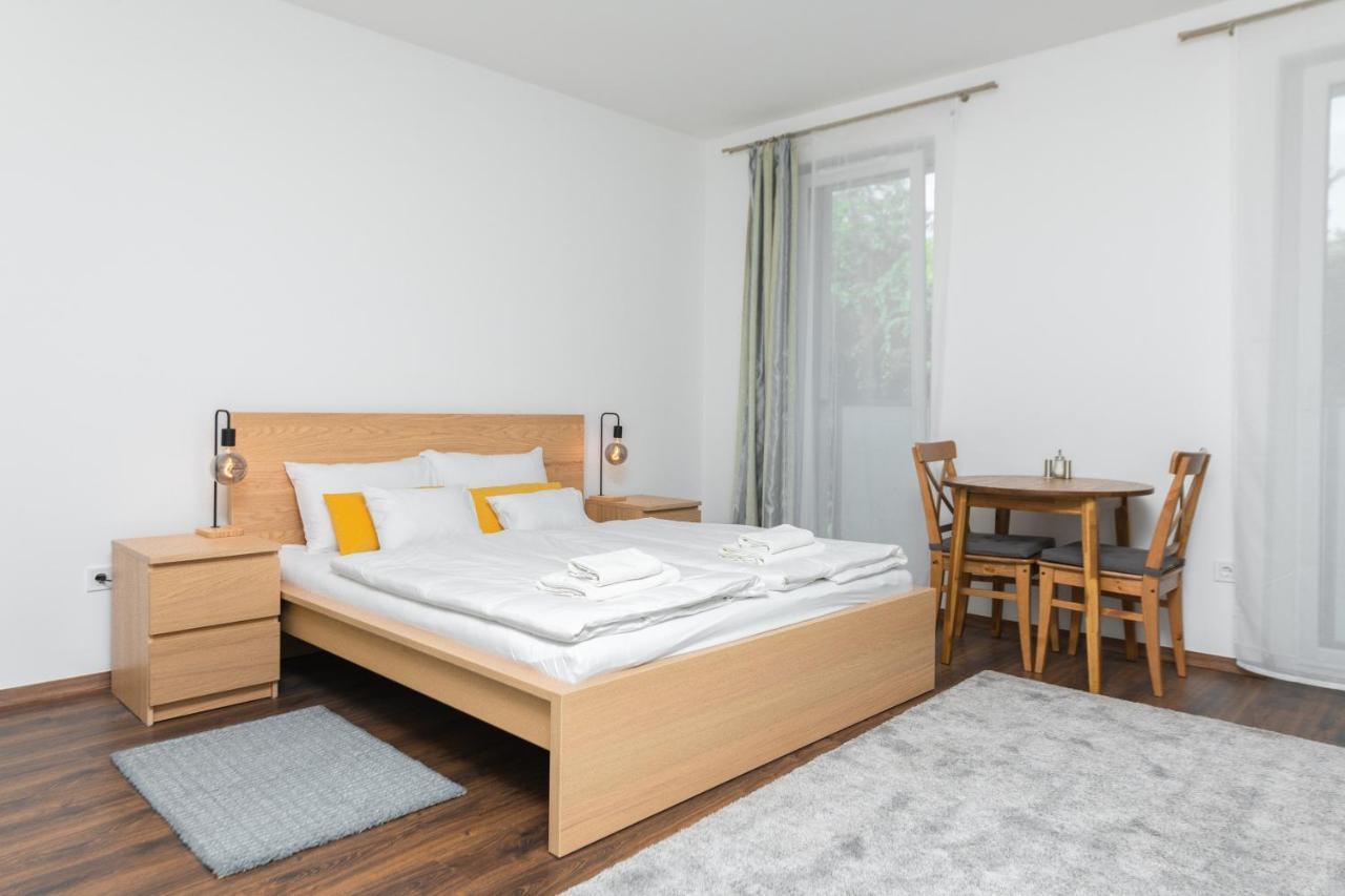 Westside Apartments By Urbanrent Boedapest Buitenkant foto